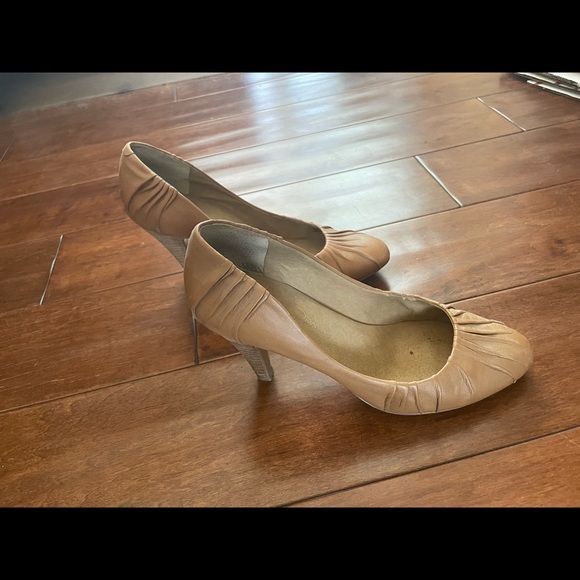 Jessica Simpson Heels Size 7.5 - Picture 3 of 8